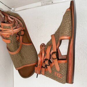 Rowan by Bed Stu Royalty Leather Strappy Sandals in Pecan/Coral  Size 9.5